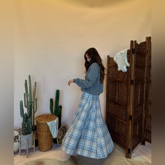 Western Gold Farmer Maxi Skirt - Picture 2 of 8